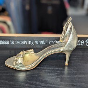 Lilly Pulitzer Gold Ankle Strap Sandal sz.6.5